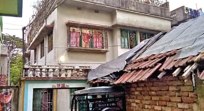 পর্যটক ভিসায় এসে ভোটার কার্ড! চন্দননগরের পাক বধূর পরিবারকে ঘিরে বাড়ছে রহস্য