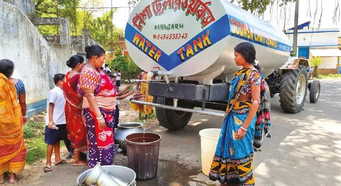 চলছে পাইপ মেরামত, গরমে পানীয় জলের চরম হাহাকার বাঁকুড়া শহরে