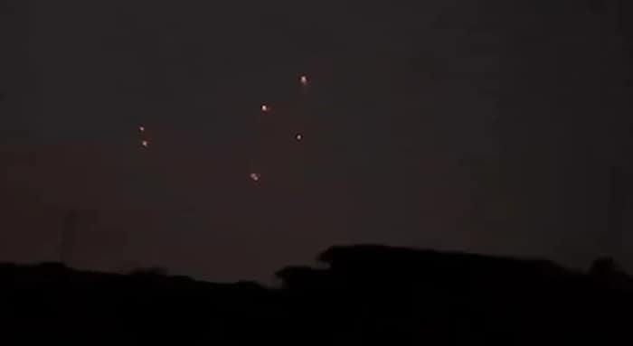 একাধিক বায়ুসেনা ঘাঁটিতে ভারতীয় প্রত্যাঘাতে দিশেহারা পাকিস্তান, জরুরি বৈঠক ডাকলেন শাহবাজ শরিফ