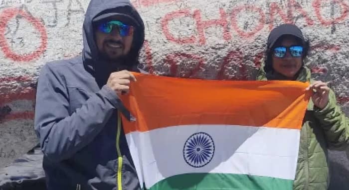 গাইড-পোর্টার ছাড়াই এভারেস্টের বেস ক্যাম্পে অভিযান মা-ছেলের, বারুইপুরের গৃহশিক্ষিকার স্বপ্নপূরণ