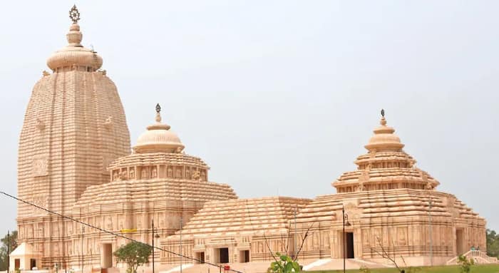 দিয়াস্তম্ভে বসছে ৬৭২টি ধাতব বাতি, জৌলুস বাড়বে জগন্নাথ মন্দিরের