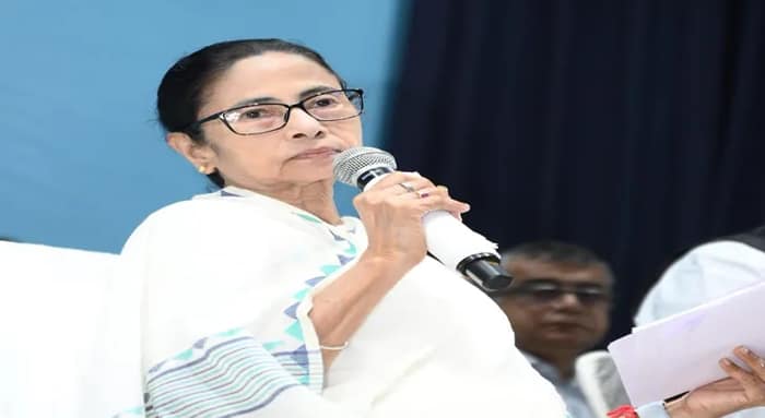 বোলপুরে প্রশাসনিক বৈঠকে উন্নয়নের গুচ্ছ পরিকল্পনা মুখ্যমন্ত্রীর