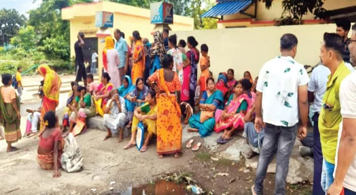সরকারি পাট্টা থাকলেও প্রতি বছর উচ্ছেদের হুমকি রেলের, উদ্বেগে মগরার ৪০০ পরিবার