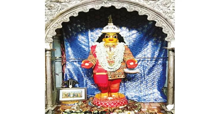 বছরভর দেবতা জ্ঞানে পূজিত ষষ্ঠীতে জামাই আদর পান গৌরাঙ্গ মহাপ্রভু