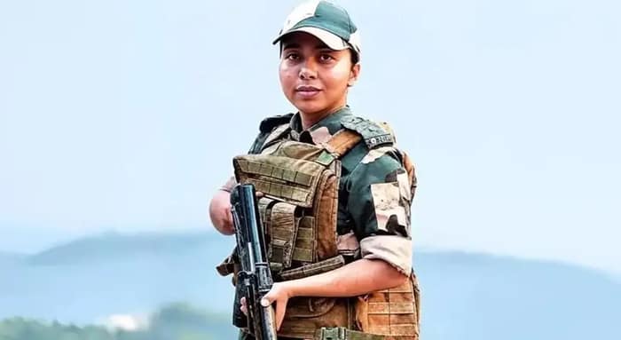 সাহসিকতার পুরস্কার পেলেন বিএসএফ অফিসার নেহা
