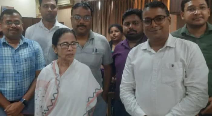 আচমকা অর্থদপ্তর পরিদর্শন মুখ্যমন্ত্রীর