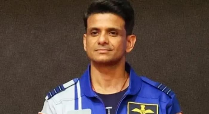 ‘শিশুর মতো হাঁটতে শিখছি’, ড্রাগন থেকে বার্তা নভশ্চর শুভাংশুর