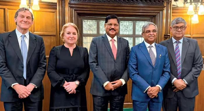 ‘বিচার ব্যবস্থায় আস্থা কমছে’, কোর্ট ছেড়ে রাজনীতি! বিস্ফোরক প্রধান বিচারপতি