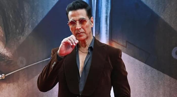 সিদ্ধার্থের ছবিতে অক্ষয়