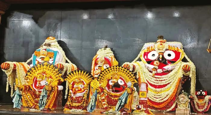 জগন্নাথ মন্দিরের প্রসাদ বিতরণ নিয়ে শুরু রাজনৈতিক দড়ি টানাটানি, বিজেপির কুৎসার বিরুদ্ধে সরব রাজ্য