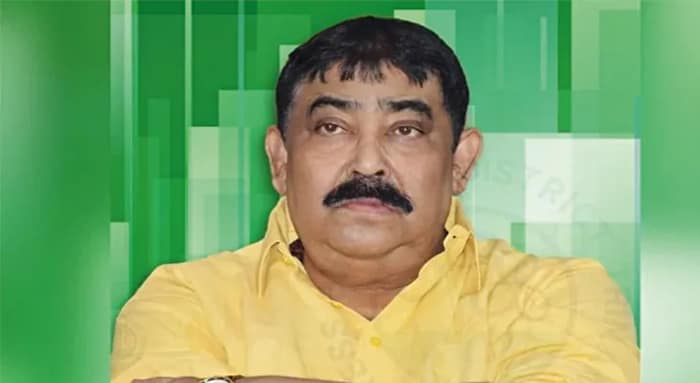 অনুব্রতকে নিয়ে বিতর্কের আবহ তৃণমূলের কোর কমিটির বৈঠক পিছল