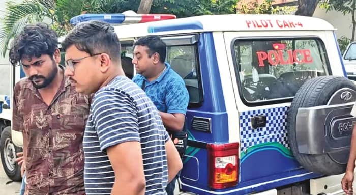 মূল অভিযুক্ত সহ ৩ জনকে আনা হল মুম্বই থেকে, খোঁজ মেলেনি নির্যাতিত কিশোরের, ইসলামপুরে বিক্ষোভ পরিজনদের