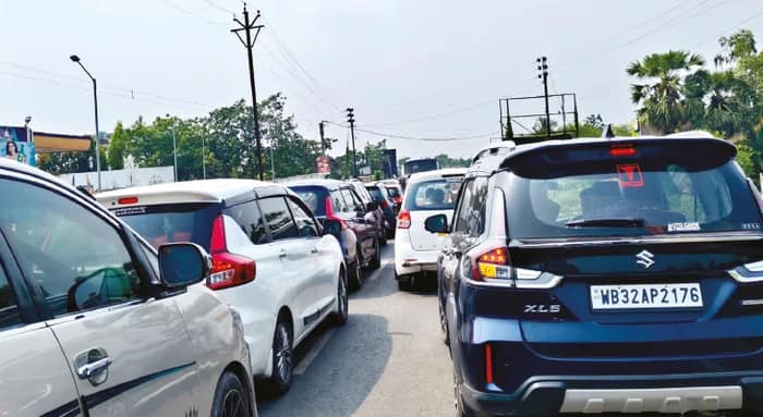 জগন্নাথ দর্শনে বাড়ছে গাড়ির যাতায়াত, দীঘার পথে হেঁড়িয়ায় নিত্য যানজট, দুর্ভোগ