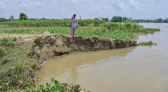 আইনি জটিলতায় আটকে রয়েছে টাকা, শ্রীরামপুরের উদ্বেগ বাড়াচ্ছে গঙ্গাভাঙন