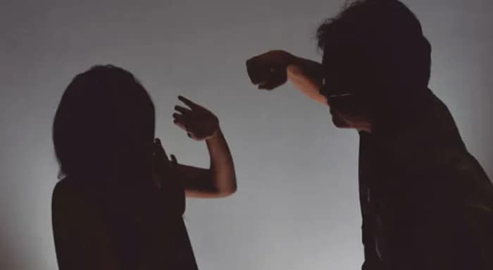 বিজেপিকে ভোট, স্ত্রীকে মার স্বামীর