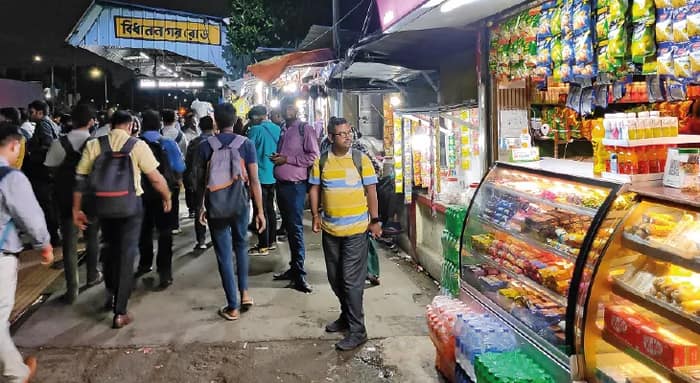 বিধাননগর স্টেশনকে হকার-দোকানমুক্ত করবে রেল