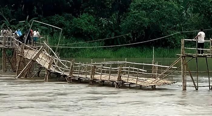 ডিভিসির ছাড়া জলে পরপর ভাঙল সাঁকো, মূল ভূখণ্ড থেকে বিচ্ছিন্ন আমতার ভাটোরা