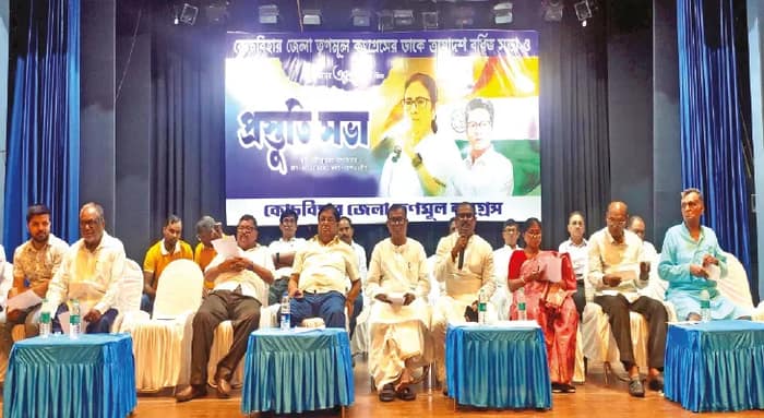 দিনহাটাকে ‘এপিসেন্টার’ করে ছাব্বিশে কোচবিহার জয়ের ভাবনা, কোচবিহারে ২১ জুলাইয়ের প্রস্তুতি সভায় গরহাজির রবি-পার্থ