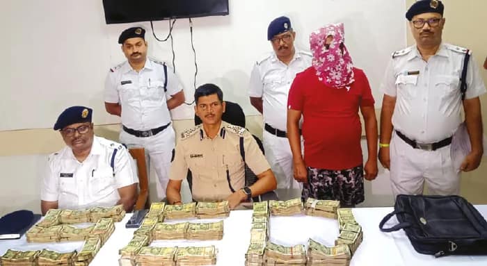 টাকা সহ গাড়ি নিয়ে উধাও চালক, গ্রেপ্তার ভুবনেশ্বরে