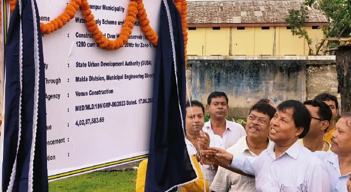 বিধানসভা ভোটের আগে শহরে বাড়ি বাড়ি জল পৌঁছে দেওয়ার লক্ষ্যমাত্রা