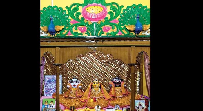 প্রাচীন মায়াপুরে বালক সাধু মহারাজের প্রাচীন রথযাত্রায় মেতে ওঠে নবদ্বীপবাসী