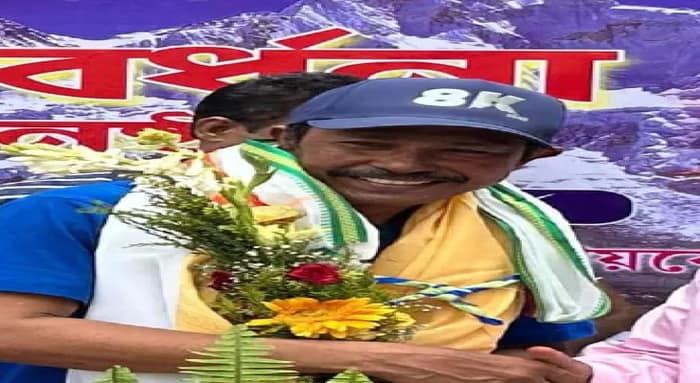 বেসক্যাম্প যেন পিকনিক স্পট! প্লাস্টিক দূষণে ‘হতাশ’ বর্ধমানের এভারেস্টজয়ী