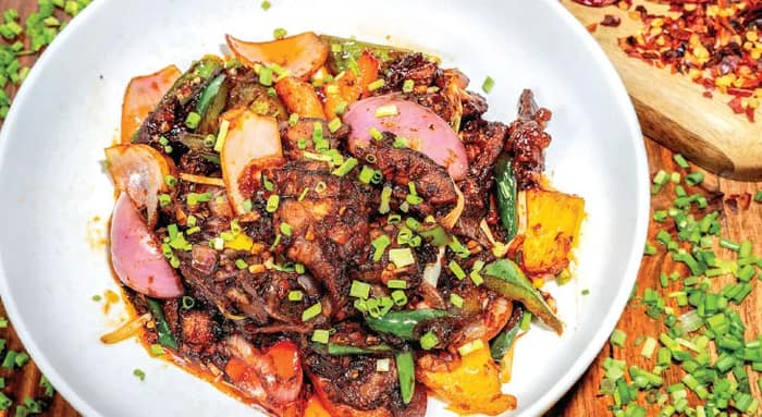 লাল লঙ্কায় ঝাল স্বাদ