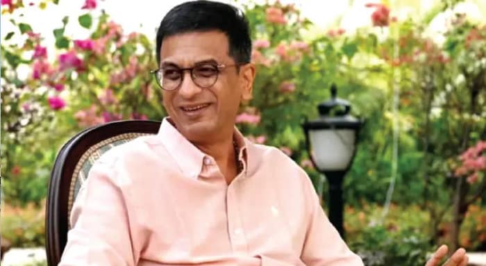 সরকারি বাসভবন আটকে রেখেছেন দেশের প্রাক্তন প্রধান বিচারপতি চন্দ্রচূড়, কেন্দ্রীয় সরকারের দ্বারস্থ সুপ্রিম কোর্ট