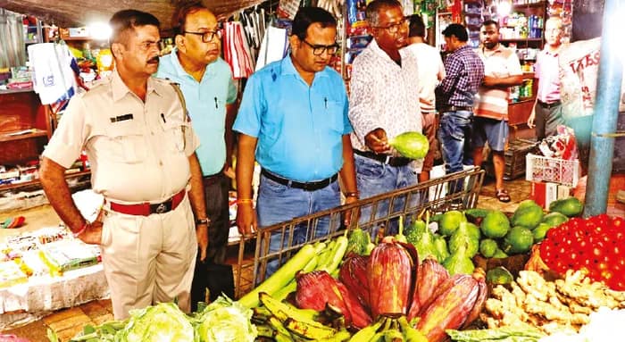 শিল্পাঞ্চলে সব্জির দামে হাত পুড়ছে সাধারণ মানুষের, অভিযানে প্রশাসন