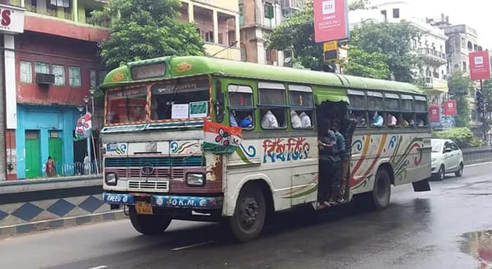 ১৫ বছর পর চালু আমতা-ধর্মতলা বাস