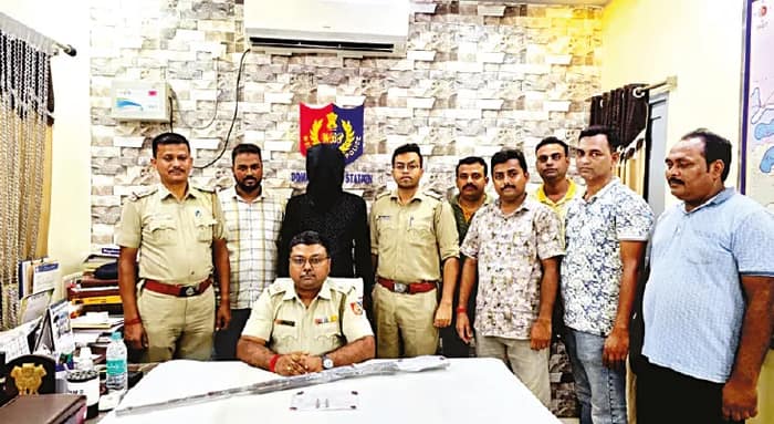 হোয়াটসঅ্যাপ গ্রুপ খুলে অস্ত্র ব্যবসা, গ্রেপ্তার যুবক