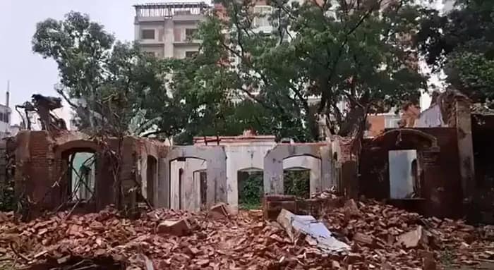 ময়মনসিংহের সেই ভাঙা বাড়িটি সত্যজিৎ রায়ের পূর্বপুরুষদের নয়, বিতর্কের মাঝে দাবি বাংলাদেশ সরকারের