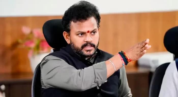 এয়ার ইন্ডিয়ার বিমান দুর্ঘটনা নিয়ে নিজেদের মনগড়া বক্তব্য চাপিয়ে দেওয়ার চেষ্টা করছে পশ্চিমি সংবাদমাধ্যম, অভিযোগ অসামরিক বিমান পরিবহণ মন্ত্রী রামমোহন নাইডুর