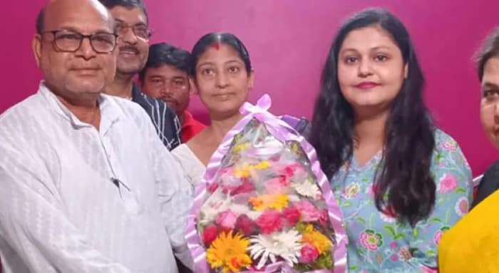 সর্বভারতীয় পরীক্ষায় দ্বিতীয় মধ্যমগ্রামের রিক্তা, শুভেচ্ছা মুখ্যমন্ত্রীর