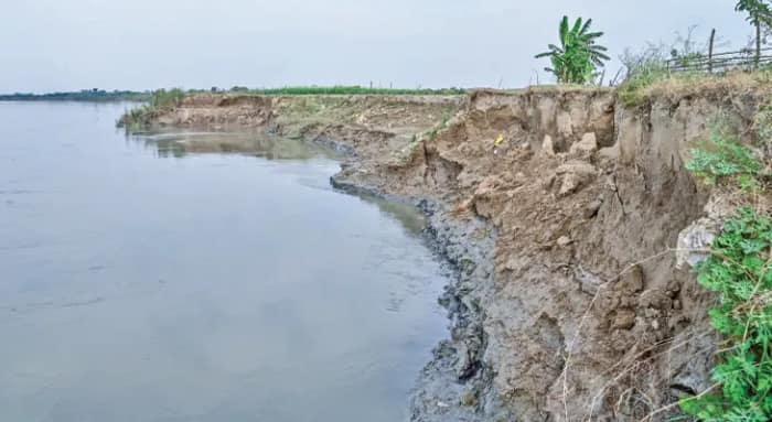ডিসেম্বরেই গঙ্গা ভাঙন ঠেকাতে কাজ  শুরুর সিদ্ধান্ত ফ্লাড কন্ট্রোল কমিশনের