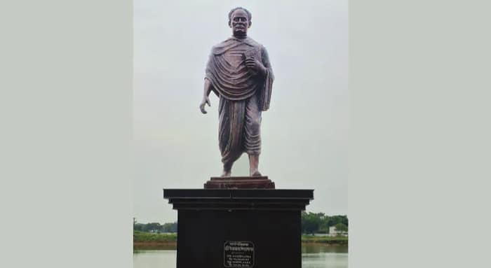 বীরসিংহে বসল বিদ্যাসাগরের ২২ ফুট মূর্তি