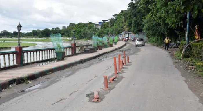 দীর্ঘদিন পথবাতি জ্বলে না শিলিগুড়ির মোহন বাগান লেনে, বাড়ছে অসামাজিক কাজকর্ম