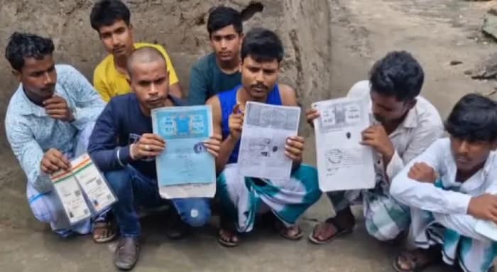 হরিয়ানা থেকে আতঙ্কে দলে দলে বাড়ি ফিরছেন দক্ষিণ দিনাজপুরের পরিযায়ীরা