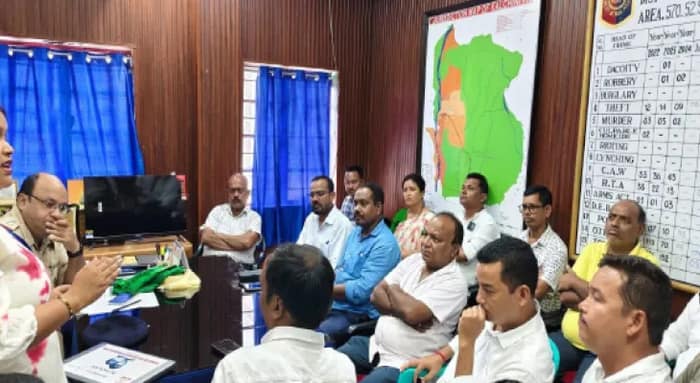 চা বাগান এলাকায় নারী-শিশু পাচার রুখতে টোটোচালকদের কাছ থেকে তথ্য নেবে পুলিস