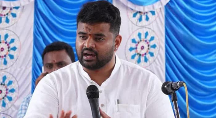 ধর্ষণের দায়ে প্রাক্তন প্রধানমন্ত্রী এইচ ডি দেবেগৌড়ার নাতি প্রজ্বল রেভান্নার যাবজ্জীবন কারাদণ্ড