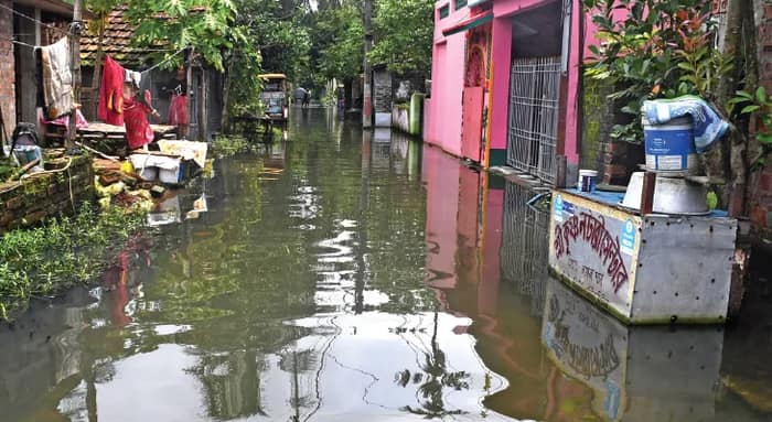ঘরের মধ্যে জলে ডুবে শিশুর মৃত্যুতে ক্ষোভ, ফুঁসছে নিমতা