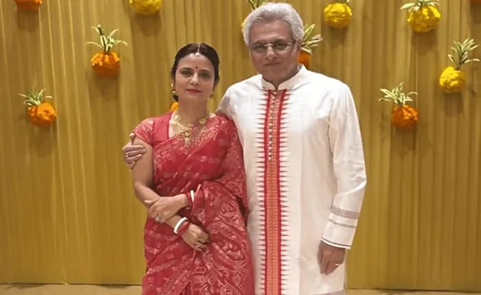 মহুয়া মৈত্র ও পিনাকী মিশ্রের রিসেপশনে চাঁদের হাট, হাজির সোনিয়া থেকে অখিলেশ
