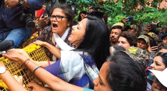 কমিশন ঘেরাও, তোলপাড় দিল্লি, এসআইআর নিয়ে ধুন্ধুমার, অসুস্থ মহুয়া, মিতালি