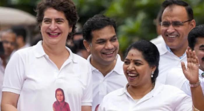 আমার ছবি ব্যবহার করার প্রিয়াঙ্কা গান্ধী কে, তীব্র আপত্তি মিন্তা দেবীর