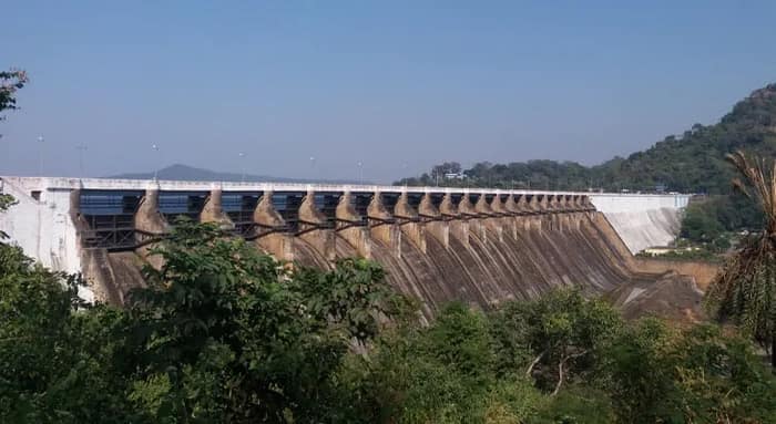 আবহাওয়ার উন্নতি, ড্যাম থেকে জল ছাড়ার পরিমাণ কমল