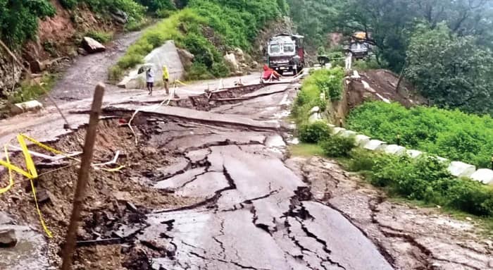 এবার মেঘভাঙা বৃষ্টি কাঠুয়ায়, মৃত ৭, ফের বিপর্যস্ত কাশ্মীর