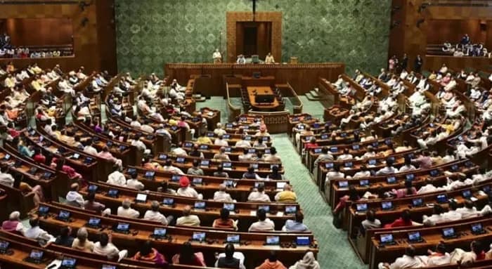 বাংলায় যোগ্যদের ভোটাধিকার থেকে বঞ্চিত করা হচ্ছে, এনিয়ে আলোচনা চেয়ে সংসদের উভয় কক্ষে নোটিশ তৃণমূলের