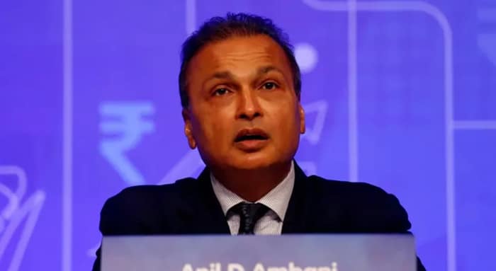 অনিলের ছেলের বিরুদ্ধে মামলা