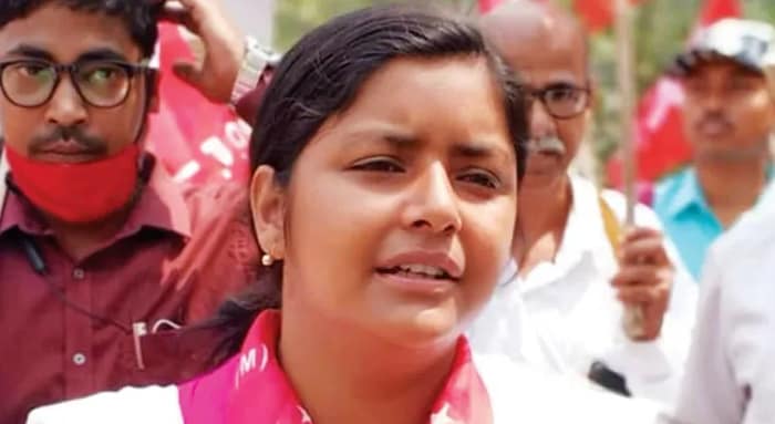 লালবাজারের চার্জশিটে ‘ফেরার’ মীনাক্ষীর আত্মসমর্পণ, শিয়ালদহ আদালতে জামিন, আর জি কর কাণ্ডে ভাঙচুর, বিক্ষোভ মামলা