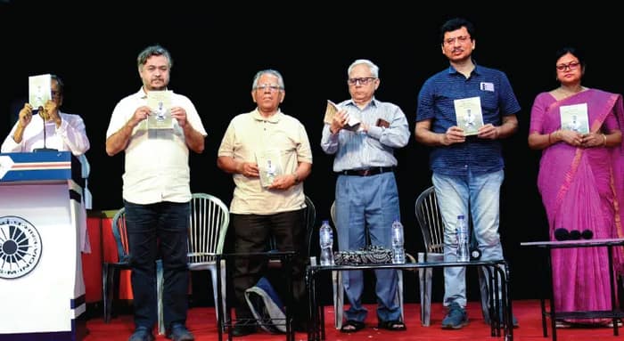 ফের প্রকাশিত আচার্য প্রফুল্লচন্দ্রের হারিয়ে যাওয়া জন্মশতবর্ষ স্মরণিকা